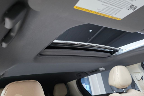 2023 Toyota Sienna с пробегом 55 842 км