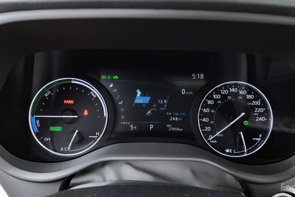 2023 Toyota Sienna с пробегом 23 958 км