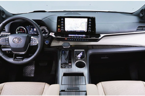 2022 Toyota Sienna с пробегом 18 066 км