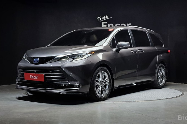 2022 Toyota Sienna с пробегом 83 568 км