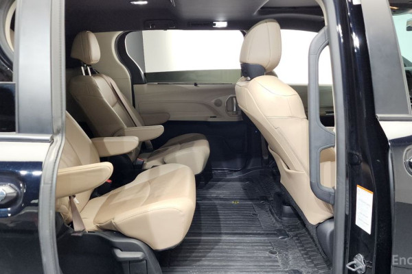 2021 Toyota Sienna с пробегом 61 581 км