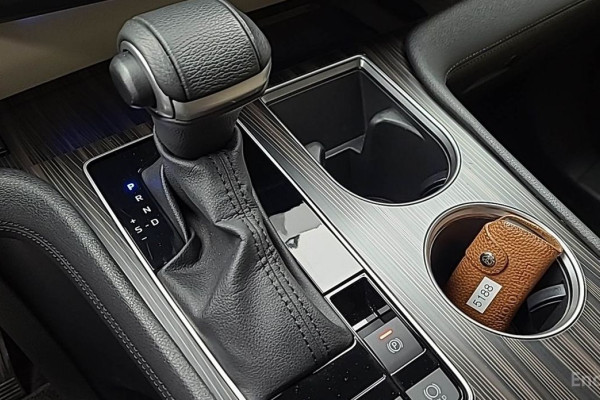 2023 Toyota Sienna с пробегом 49 957 км