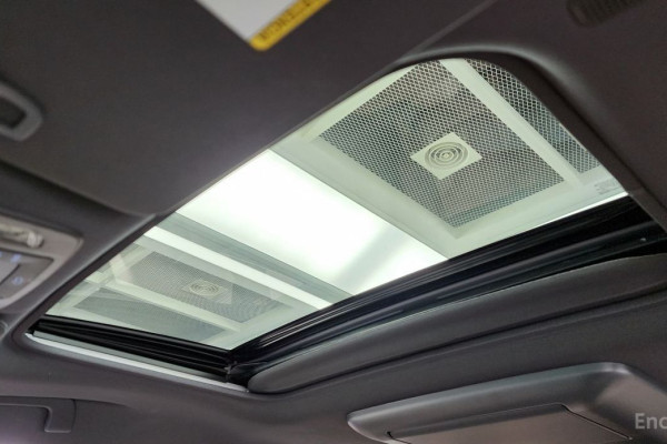 2023 Toyota Sienna с пробегом 23 958 км