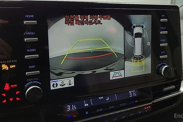 2023 Toyota Sienna с пробегом 49 957 км