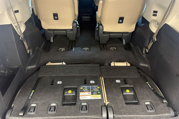 2023 Toyota Sienna с пробегом 49 957 км