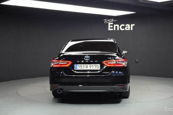 2023 Toyota Camry с пробегом 27 252 км