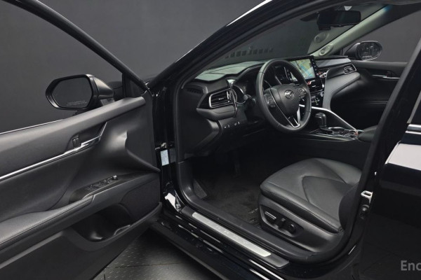 2023 Toyota Camry с пробегом 27 252 км