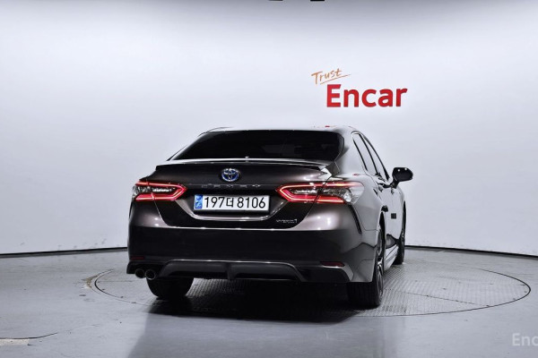 2023 Toyota Camry с пробегом 42 051 км