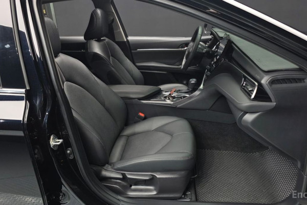 2023 Toyota Camry с пробегом 27 252 км