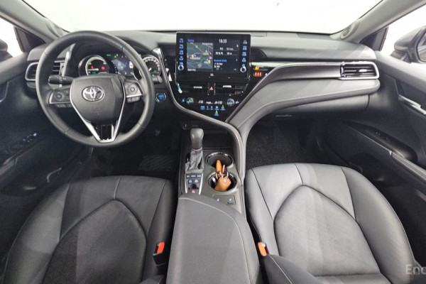 2023 Toyota Camry с пробегом 42 051 км