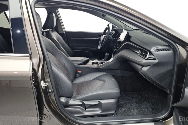 2023 Toyota Camry с пробегом 42 051 км