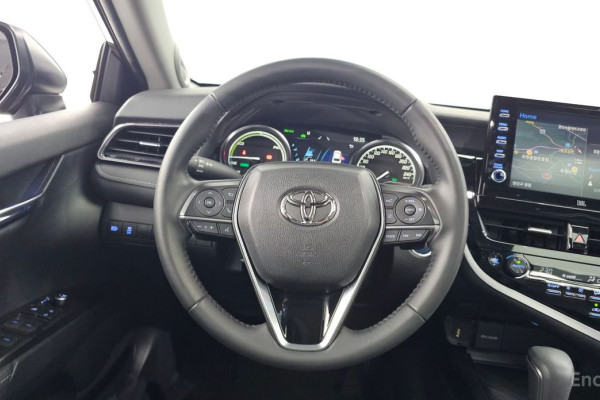 2023 Toyota Camry с пробегом 42 051 км