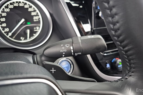 2023 Toyota Camry с пробегом 42 051 км