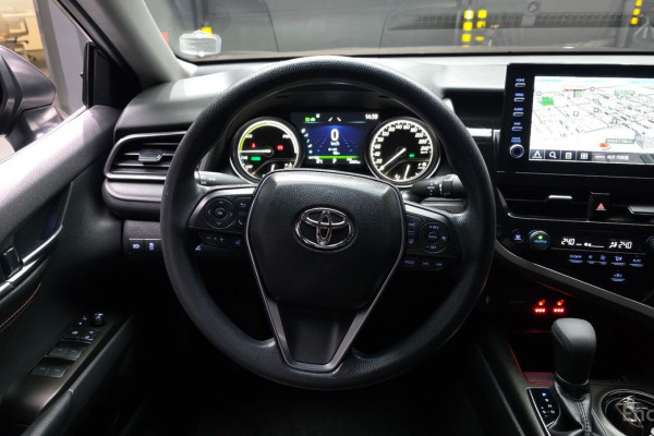 2021 Toyota Camry с пробегом 21 807 км