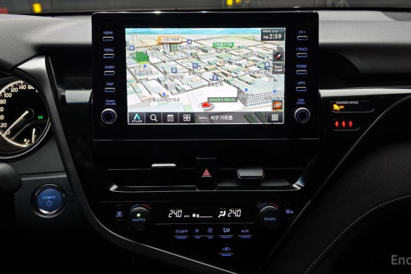 2021 Toyota Camry с пробегом 21 807 км