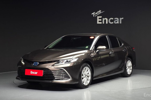 2021 Toyota Camry с пробегом 21 807 км