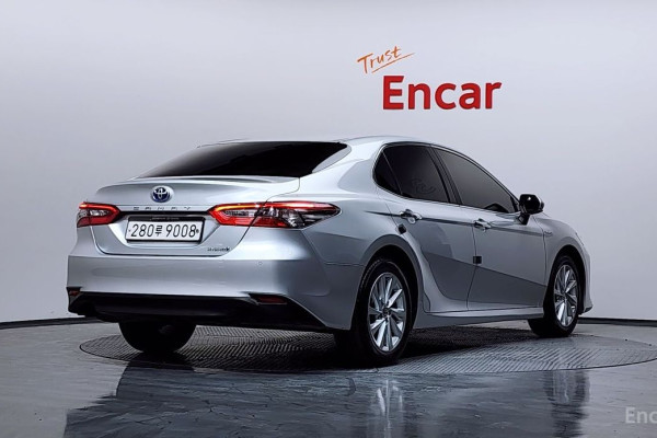 2023 Toyota Camry с пробегом 56 588 км