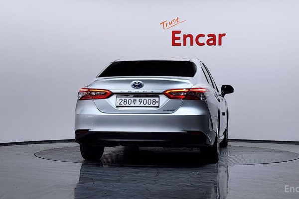 2023 Toyota Camry с пробегом 56 588 км