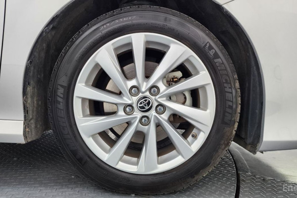 2023 Toyota Camry с пробегом 56 588 км