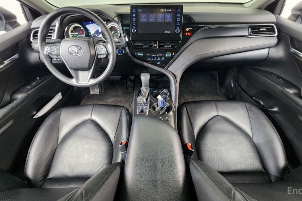 2023 Toyota Camry с пробегом 56 588 км