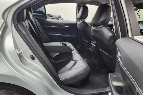 2023 Toyota Camry с пробегом 56 588 км