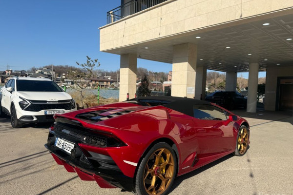 2023 Lamborghini Huracán с пробегом 8 650 км