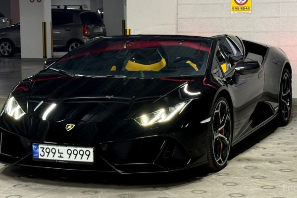 2023 Lamborghini Huracán с пробегом 7 800 км