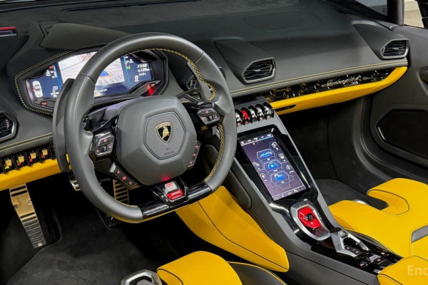 2023 Lamborghini Huracán с пробегом 7 800 км