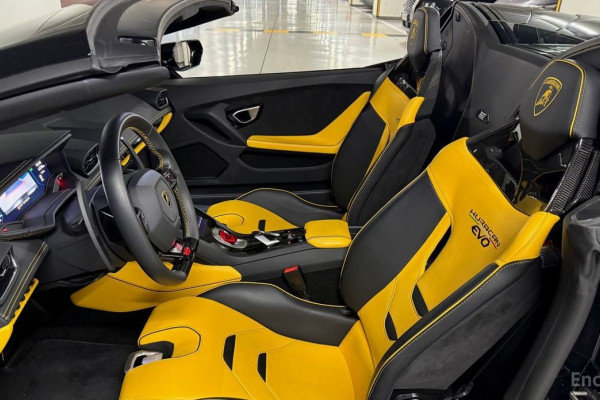 2023 Lamborghini Huracán с пробегом 7 800 км