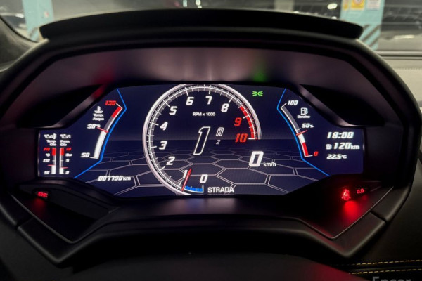 2023 Lamborghini Huracán с пробегом 7 800 км