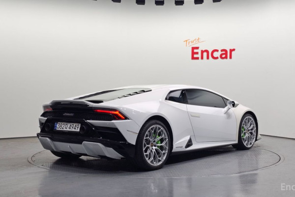 2022 Lamborghini Huracán с пробегом 18 689 км