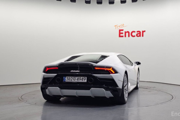 2022 Lamborghini Huracán с пробегом 18 689 км