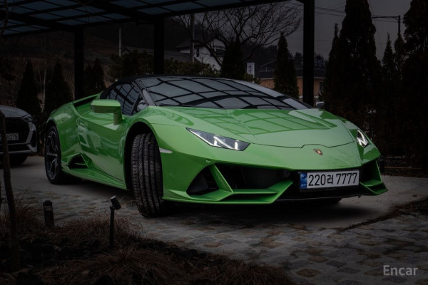 2024 Lamborghini Huracán с пробегом 800 км