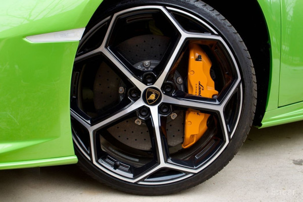 2024 Lamborghini Huracán с пробегом 800 км