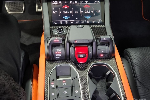 2025 Lamborghini Urus с пробегом 58 км