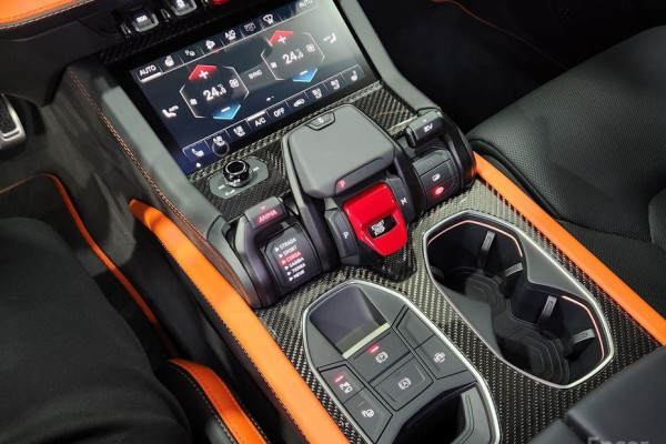 2025 Lamborghini Urus с пробегом 58 км