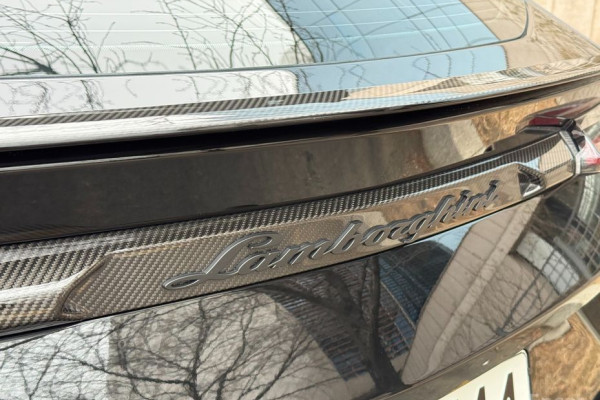 2023 Lamborghini Urus с пробегом 17 000 км