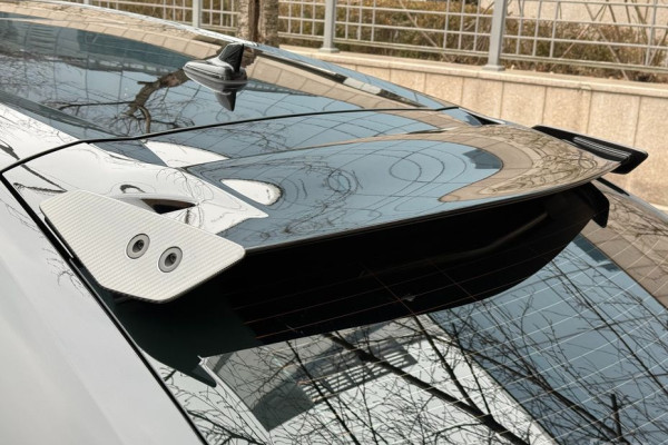 2023 Lamborghini Urus с пробегом 17 000 км