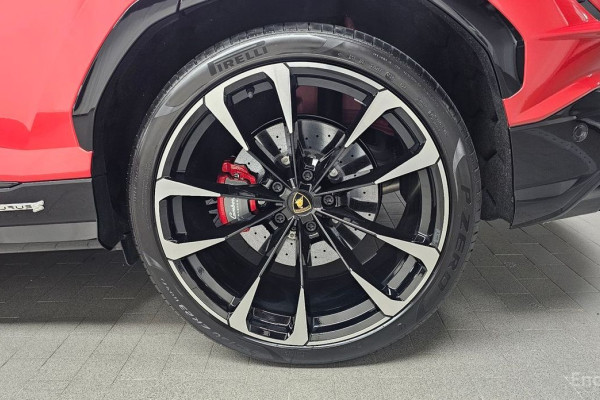 2024 Lamborghini Urus с пробегом 4 748 км