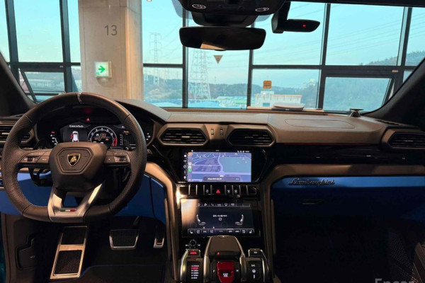 2024 Lamborghini Urus с пробегом 4 000 км