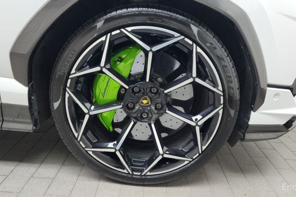 2023 Lamborghini Urus с пробегом 18 645 км