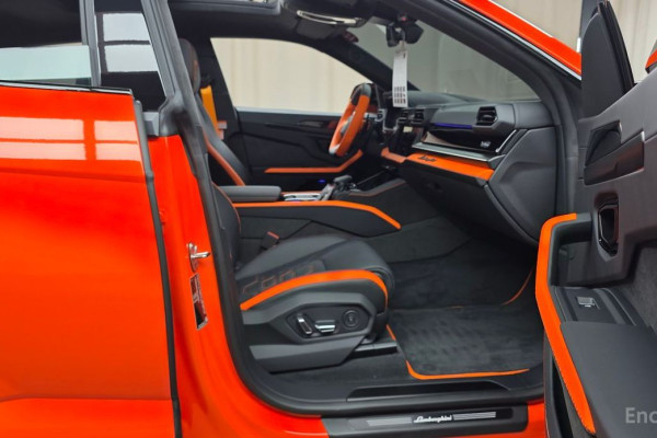 2025 Lamborghini Urus с пробегом 51 км