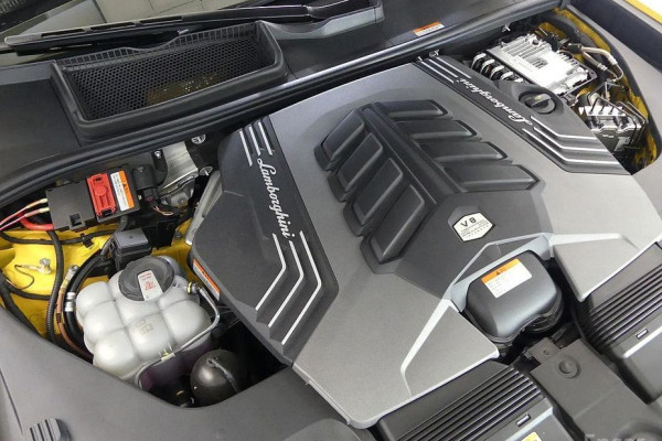 2024 Lamborghini Urus с пробегом 8 610 км