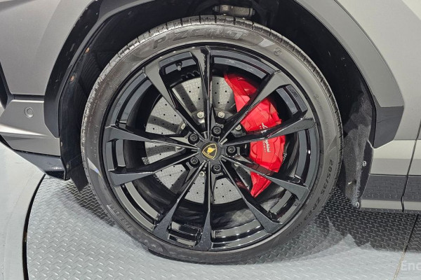 2023 Lamborghini Urus с пробегом 8 737 км