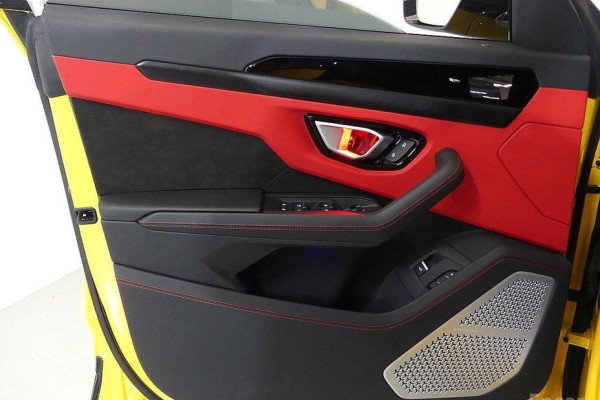 2024 Lamborghini Urus с пробегом 8 610 км