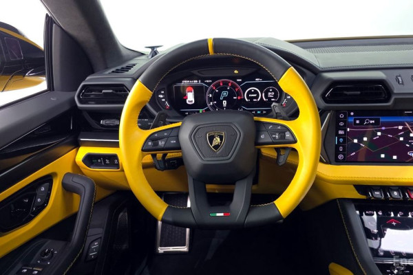 2025 Lamborghini Urus с пробегом 4 821 км