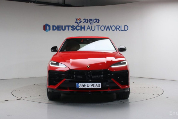 2025 Lamborghini Urus с пробегом 49 км