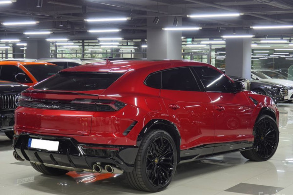 2025 Lamborghini Urus с пробегом 44 км