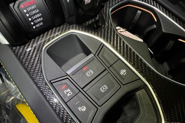 2024 Lamborghini Urus с пробегом 6 500 км