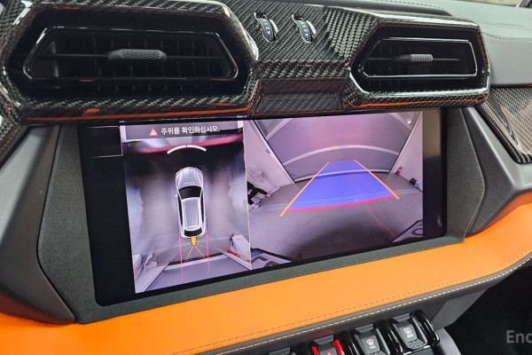 2025 Lamborghini Urus с пробегом 745 км